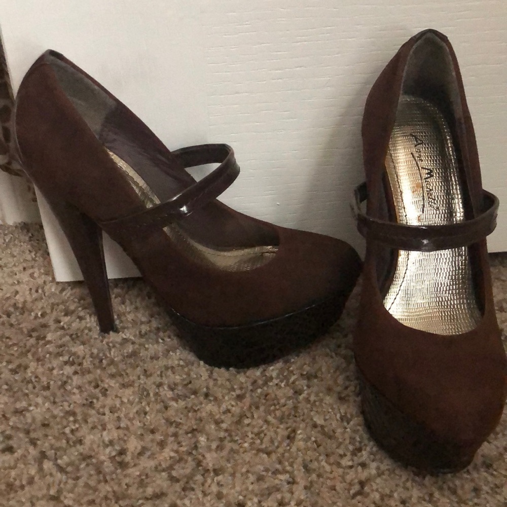Shoe